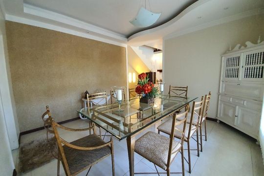 Casa à venda com 5 quartos, 440m² em Santo Antônio, Niterói