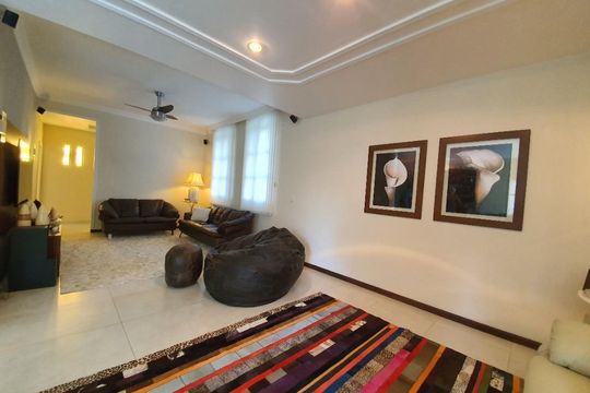 Casa à venda com 5 quartos, 440m² em Santo Antônio, Niterói