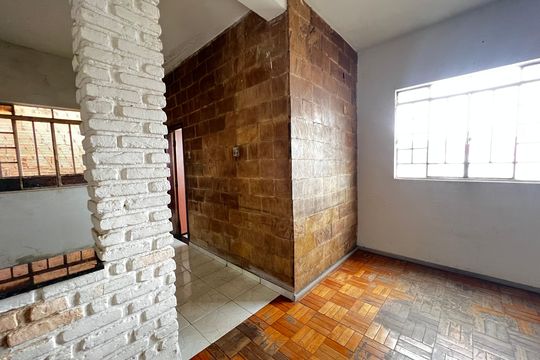 Casa à venda com 2 quartos, 140m² em Bonfim, Belo Horizonte