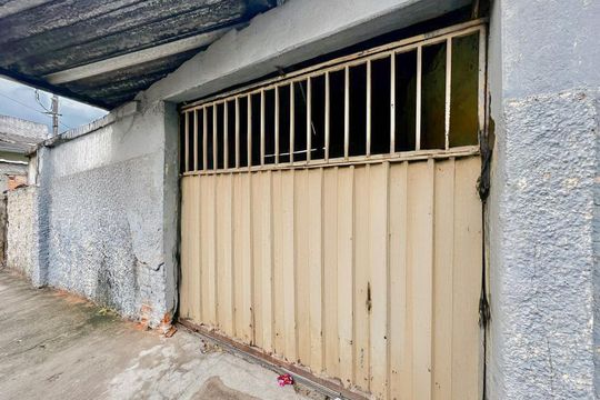 Fachada de casa à venda com 2 quartos, 140m² em Bonfim, Belo Horizonte