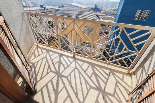 Varanda de casa para alugar com 1 quarto, 70m² em Jardim Cibele, São Paulo