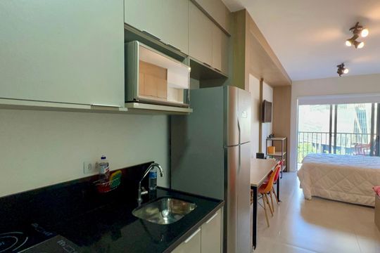 Cozinha de kitnet/studio à venda com 1 quarto, 28m² em Pinheiros, São Paulo