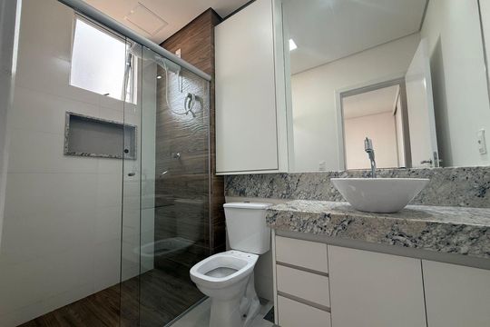 Banheiro da Suíte de apartamento para alugar com 1 quarto, 33m² em Paquetá, Belo Horizonte