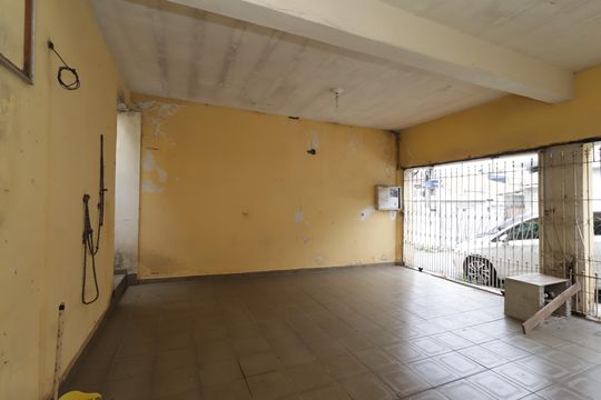 Garagem de casa à venda com 2 quartos, 150m² em Jardim Itapemirim, São Paulo