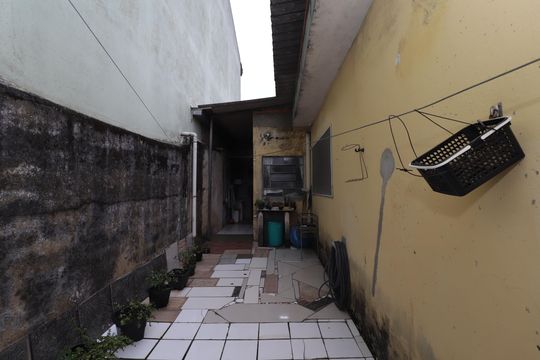 Quintal de casa à venda com 2 quartos, 150m² em Jardim Itapemirim, São Paulo