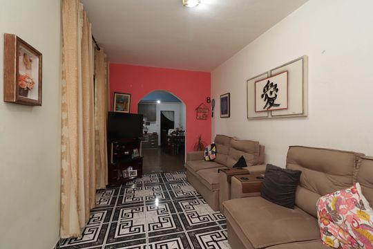 Sala de casa à venda com 2 quartos, 150m² em Jardim Itapemirim, São Paulo