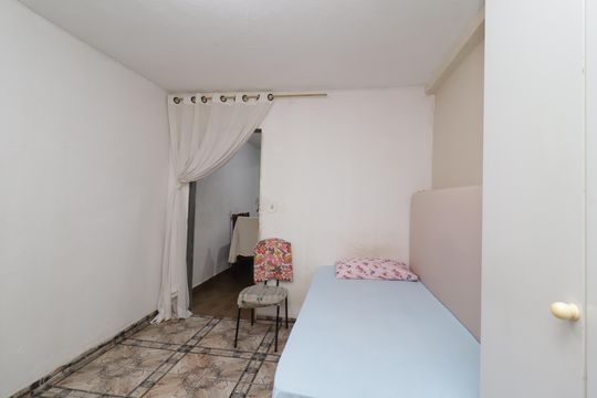Quarto 1 de casa à venda com 2 quartos, 150m² em Jardim Itapemirim, São Paulo