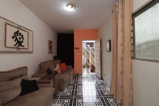 Sala de casa à venda com 2 quartos, 150m² em Jardim Itapemirim, São Paulo