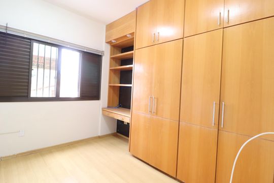 Suíte de apartamento para alugar com 5 quartos, 506m² em Santa Mônica, Uberlândia