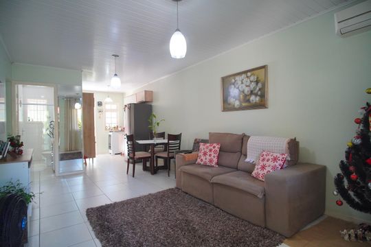 Casa à venda com 2 quartos, 75m² em Santo Afonso, Novo Hamburgo