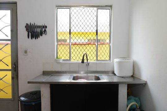 Cozinha de casa à venda com 1 quarto, 340m² em Vila Carmosina, São Paulo