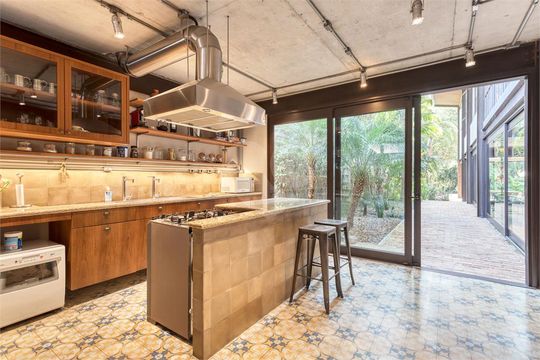 Casa à venda com 5 quartos, 600m² em Santo Amaro, São Paulo