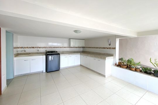 Área de Serviço de casa à venda com 3 quartos, 280m² em Santa Mônica, Belo Horizonte