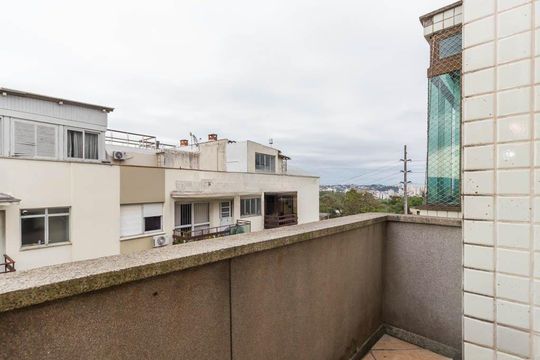 Varanda do quarto  de apartamento à venda com 2 quartos, 128m² em Jardim do Salso, Porto Alegre