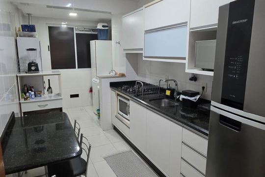 Cozinha de apartamento para alugar com 2 quartos, 87m² em Campinas, São José