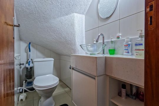 Lavabo de casa para alugar com 2 quartos, 180m² em Vila Cruz das Almas, São Paulo