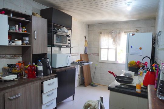 Cozinha  de casa para alugar com 2 quartos, 141m² em Aberta dos Morros, Porto Alegre