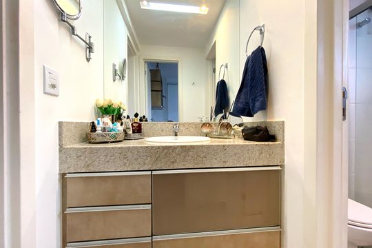 Banheiro da Suíte 1 de apartamento à venda com 3 quartos, 132m² em Buritis, Belo Horizonte
