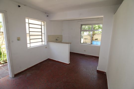 Sala / Cozinha de kitnet/studio para alugar com 1 quarto, 30m² em Água Fria, São Paulo