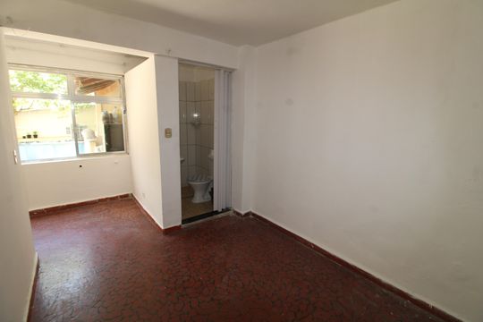 Quarto de kitnet/studio para alugar com 1 quarto, 30m² em Água Fria, São Paulo