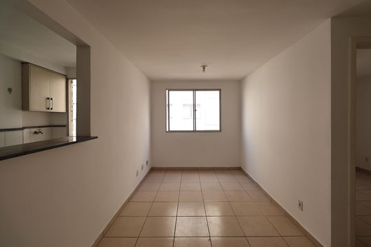 Sala de apartamento à venda com 2 quartos, 50m² em Parque Sao Vicente, Santo André