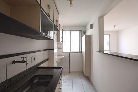 Cozinha de apartamento à venda com 2 quartos, 50m² em Parque Sao Vicente, Santo André