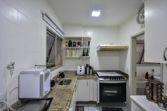 Cozinha de apartamento para alugar com 4 quartos, 147m² em Jardim Ampliacao, São Paulo