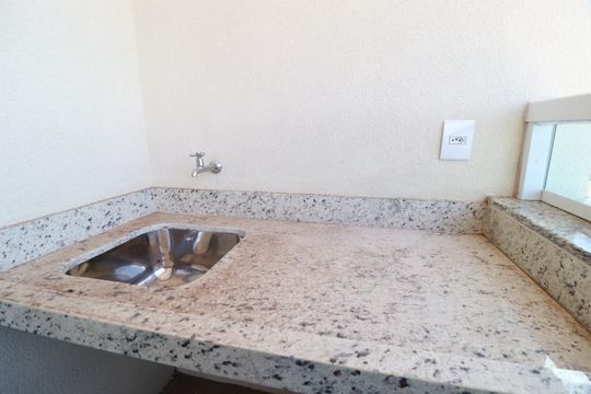 Área de Serviço de apartamento para alugar com 2 quartos, 70m² em Santa Mônica, Uberlândia