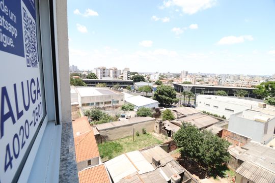 Placa de apartamento para alugar com 2 quartos, 70m² em Santa Mônica, Uberlândia