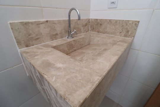 Banheiro Social de apartamento para alugar com 2 quartos, 70m² em Santa Mônica, Uberlândia