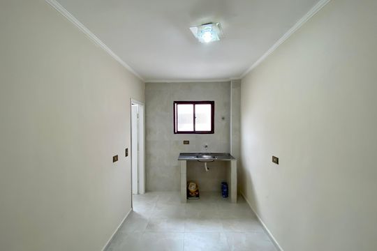 Cozinha de apartamento para alugar com 1 quarto, 60m² em Vila Tupi, Praia Grande