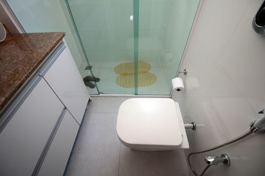 Banheiro de apartamento à venda com 2 quartos, 60m² em Irajá, Rio de Janeiro