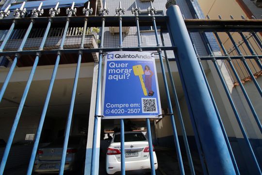 Placa de apartamento à venda com 2 quartos, 60m² em Irajá, Rio de Janeiro
