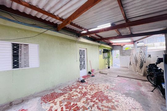 Quintal de casa à venda com 7 quartos, 220m² em Jardim America, Guarulhos