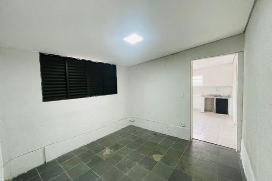 Casa à venda com 7 quartos, 220m² em Jardim America, Guarulhos