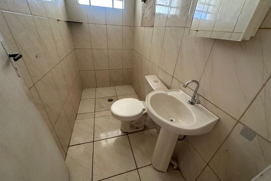 Banheiro de casa para alugar com 1 quarto, 65m² em Jardim Esperanca, Barueri