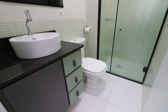 Banheiro de apartamento à venda com 3 quartos, 67m² em Parque Continental, Osasco