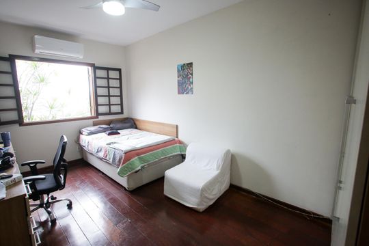 Quarto 2 de casa à venda com 3 quartos, 240m² em Pechincha, Rio de Janeiro