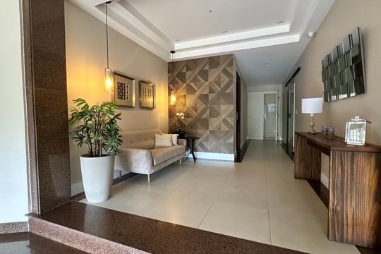 Hall social de apartamento à venda com 3 quartos, 240m² em Recreio dos Bandeirantes, Rio de Janeiro