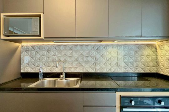 Cozinha de apartamento para alugar com 1 quarto, 68m² em Pinheiros, São Paulo