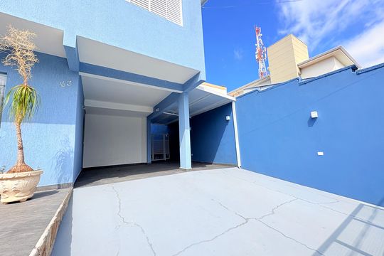 Garagem de casa à venda com 4 quartos, 255m² em Jardim Ermida Ii, Jundiaí