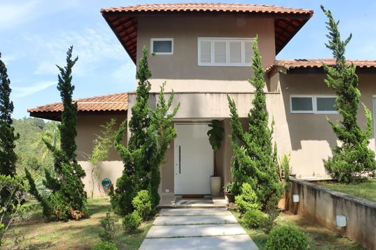 Fachada de casa de condomínio para alugar com 3 quartos, 355m² em Jardim Indaia, Embu das Artes