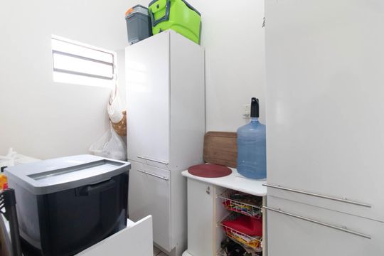 Cozinha e Área de Serviço de casa à venda com 3 quartos, 300m² em Partenon, Porto Alegre