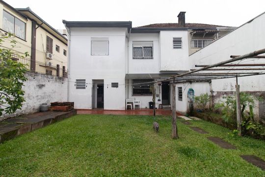 Quintal de casa à venda com 3 quartos, 300m² em Partenon, Porto Alegre