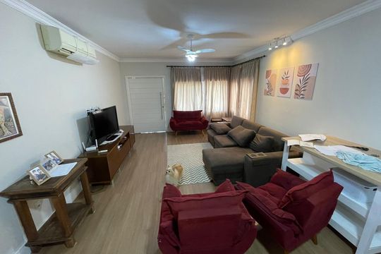 Sala de TV de casa à venda com 3 quartos, 120m² em Santo Andre, São Leopoldo