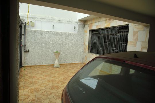 Garagem de casa à venda com 3 quartos, 148m² em Jardim das Palmeiras, São Bernardo do Campo