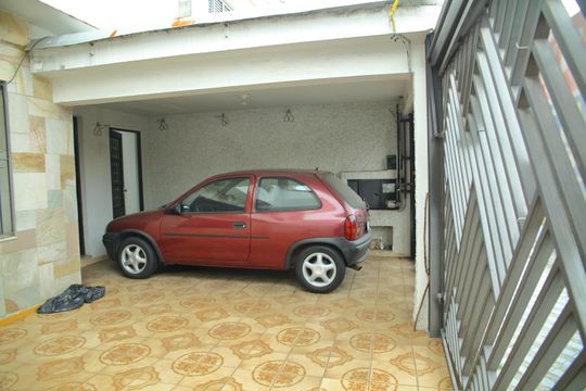 Garagem de casa à venda com 3 quartos, 148m² em Jardim das Palmeiras, São Bernardo do Campo