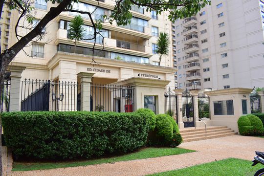 Apartamento para alugar com 4 quartos, 217m² em Subsetor Sul - 7 (s-7), Ribeirão Preto