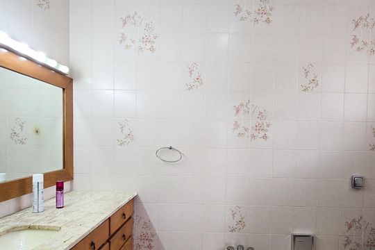 Banheiro - Suíte 1 de casa para alugar com 4 quartos, 305m² em Jardim Tres Marias, São Bernardo do Campo