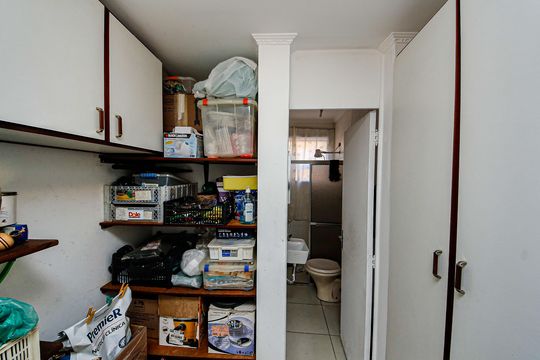 Quarto de serviço de casa à venda com 6 quartos, 278m² em Jardim Avelino, São Paulo
